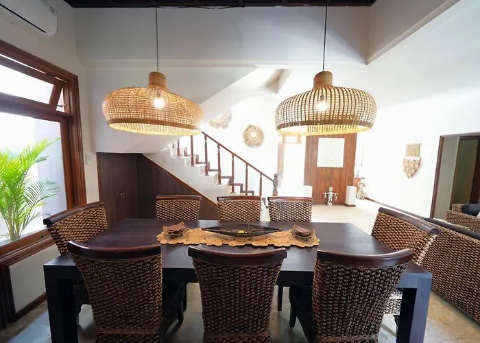 Marie - - 6 Bedroom 4 Bathroom - Great Location ! Villa *