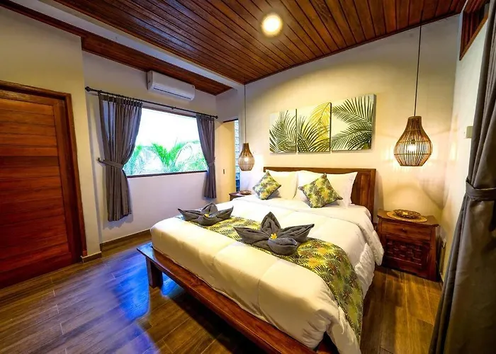 Villa Marie - - 6 Bedroom 4 Bathroom - Great Location ! Kuta (Bali)