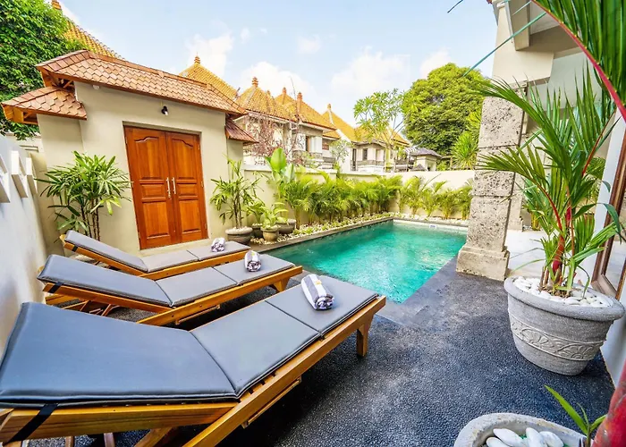 Marie - - 6 Bedroom 4 Bathroom - Great Location ! *